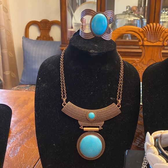 Everything must go sale - Picture 6 of 7